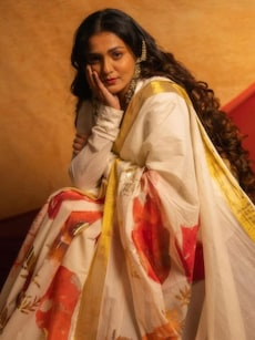 Get inspired on Onam by Thangalaan actress Parvathy Thirovuthu’s floral saree looks