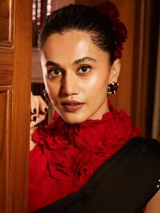 Taapsee Pannu’s Top 10 Saree Looks That Stole Our Hearts