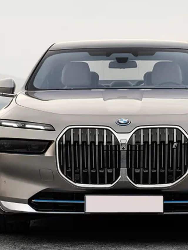 BMW i7 eDrive50 Electric Sedan Launched In India Top Features, Price