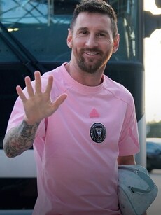 Lionel Messi earns more money than 22 other MLS teams