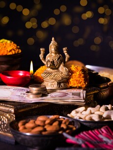 10 Lakshmi Puja Rituals You Should Follow on Diwali