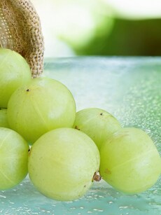 Superfood in your  daily diet: 8 health benefits of amla