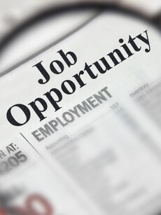 10 Essential Tips for Landing a Job After Graduation