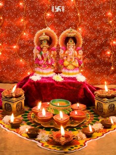 9 Lakshmi Puja Rituals to Bring Wealth and Prosperity on Diwali