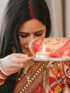 Best Karwa Chauth Looks Of Bollywood Actresses