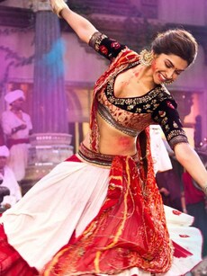 Bollywood-Inspired Dandiya-Garba Outfits