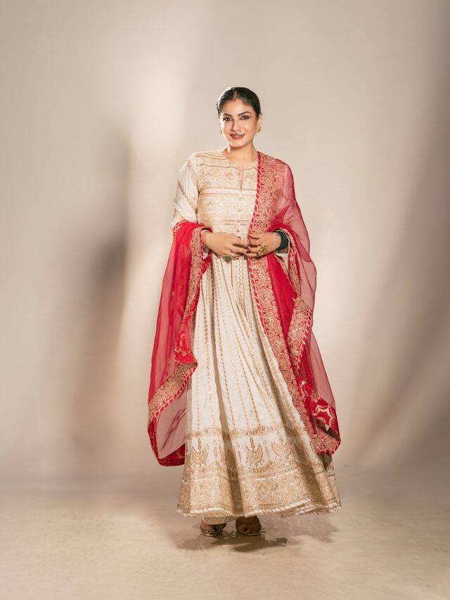 Bollywood Celebs Celebrate Karwa Chauth 2024 in Glamorous Traditional Looks