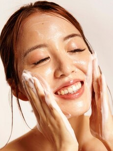 Best home remedies to stop signs of ageing on skin