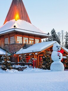 10 Best Christmas Destinations for a Magical Holiday Celebration