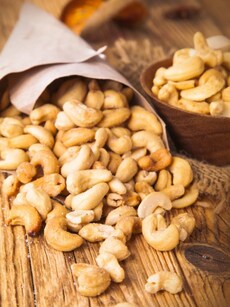 Health benefits of cashew nuts, superfoods for heart
