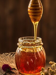 10 ways honey boosts immunity, digestion, skin health