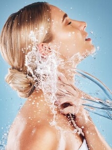 9 ways to stay hydrated in winter to avoid dry, flaky skin