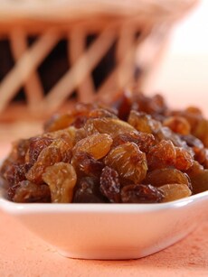 Health benefits of munakka, winter’s best superfood