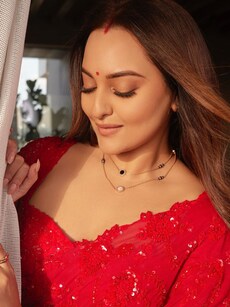 Sonakshi Sinha&rsquo;s all glam post wedding looks