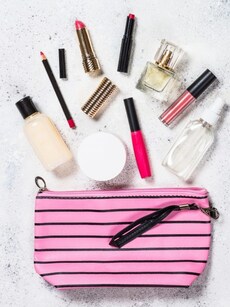 8 must-have beauty products to carry in your bag this winter