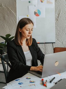 10 Things You&rsquo;re Learning at Work Without Realizing It