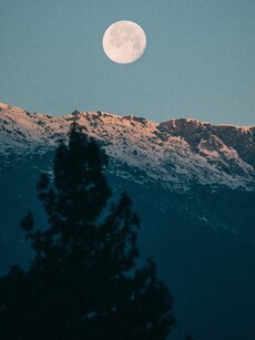 12 Stunning Spots Around the World to Witness a Magical Moonrise