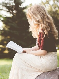 10 Addictive Books You Won&rsquo;t Be Able To Stop Reading