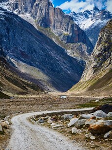 8 Most Dangerous Roads in India