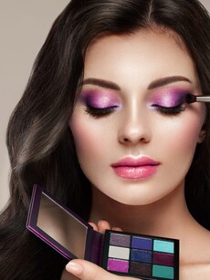 Makeup tips: 9 expert eyeshadow tricks for a smooth, defined look