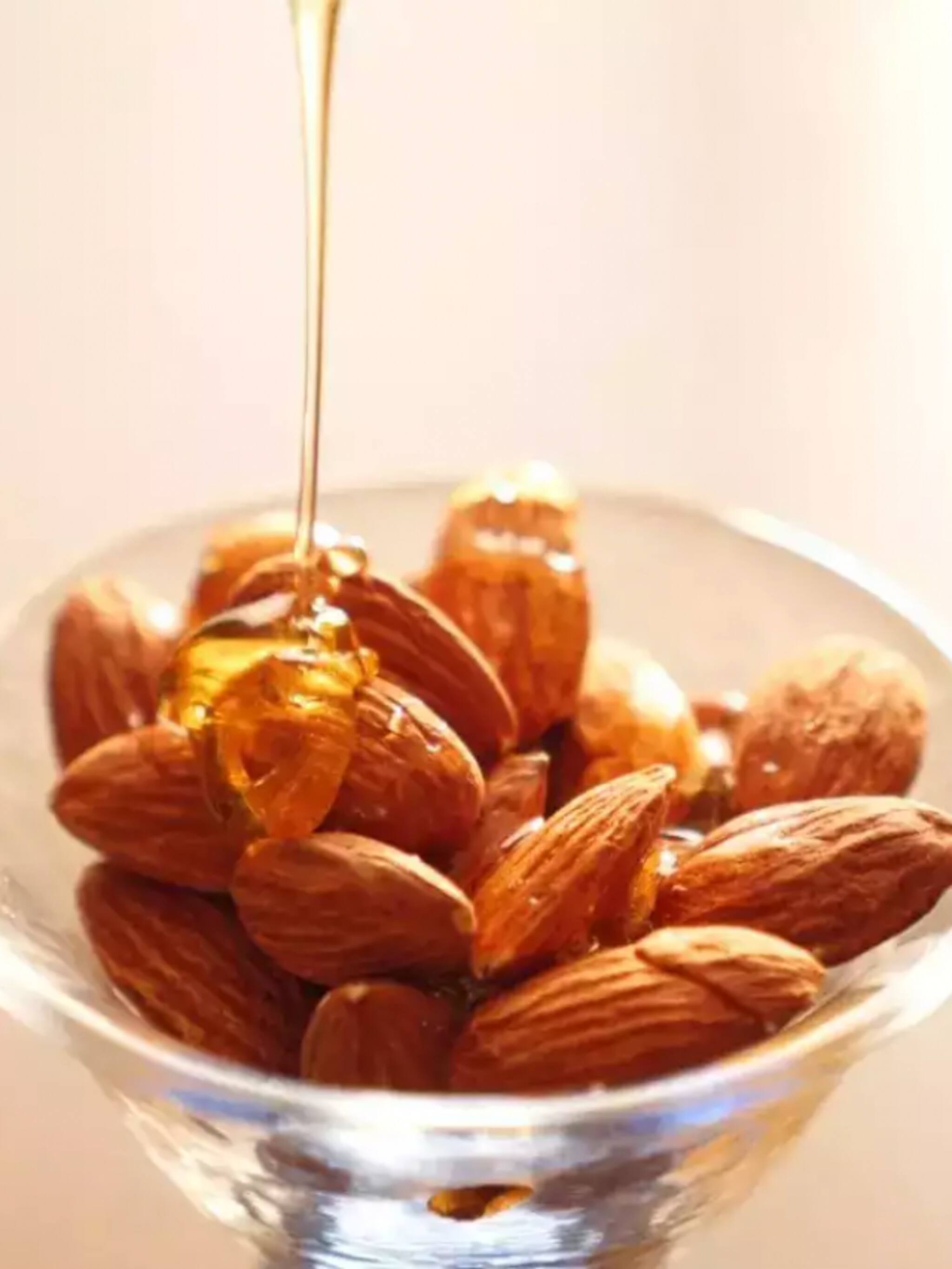 बदाम खाण्याच्या उत्तम पद्धती… हिवाळ्यातही राहील त्वचा तजेलदार!