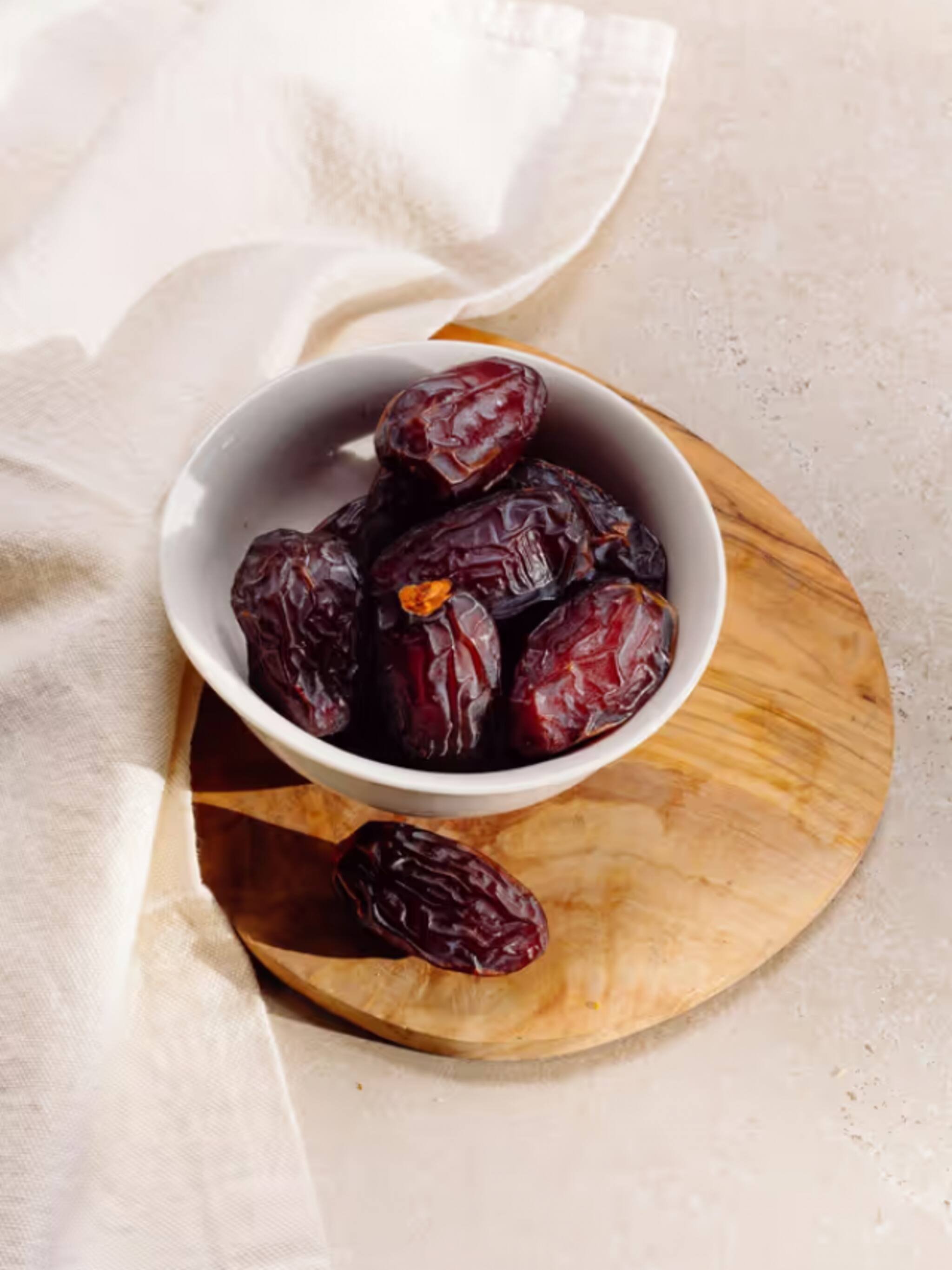 हिवाळ्यात खजूर का खावेत? जाणून घ्या कारणं