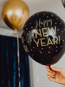 New Year eve party at home? Here&rsquo;s your must-have checklist