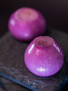 10 benefits of onion: The superfood to stop acne, boost immunity
