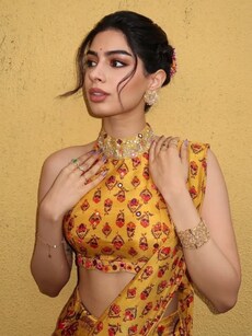 Khushi Kapoor&rsquo;s yellow pre-draped saree is bridesmaid goals