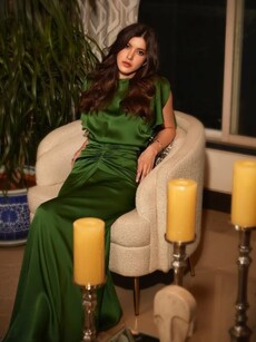 Shanaya Kapoor&rsquo;s emerald fashion: Cute meets couture