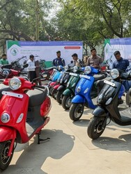 December sales estimates: Bajaj tops E2W market, RE grows 16%