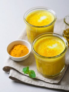 Superfood supercharge: 12 health benefits of turmeric milk