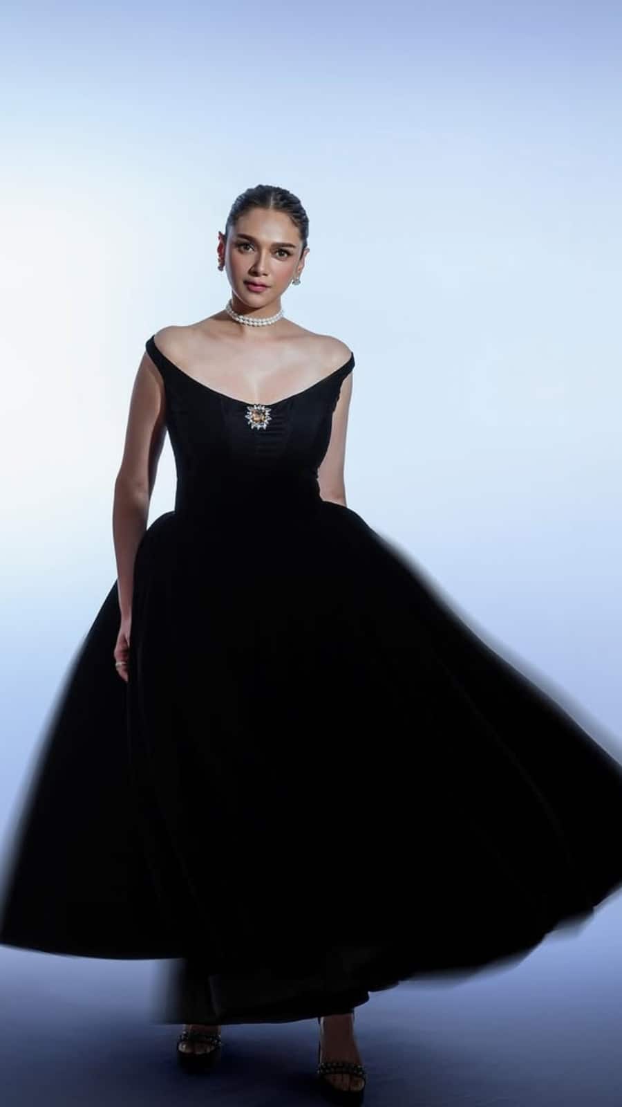 Take inspiration from Aditi Rao Hydari for vintage dressing
