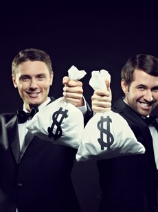 7 Zodiac Signs That Control Money Like Pros