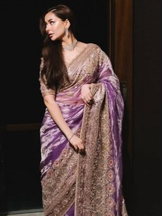 Hania Amir dazzles in traditional ethnic outfits. See pics