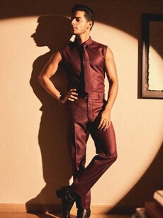 Ishaan Khatter&rsquo;s unmatched swag, from shirtless to sharp suits