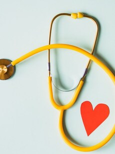 9 symptoms of heart problem: Chest pain, swollen feet, fatigue