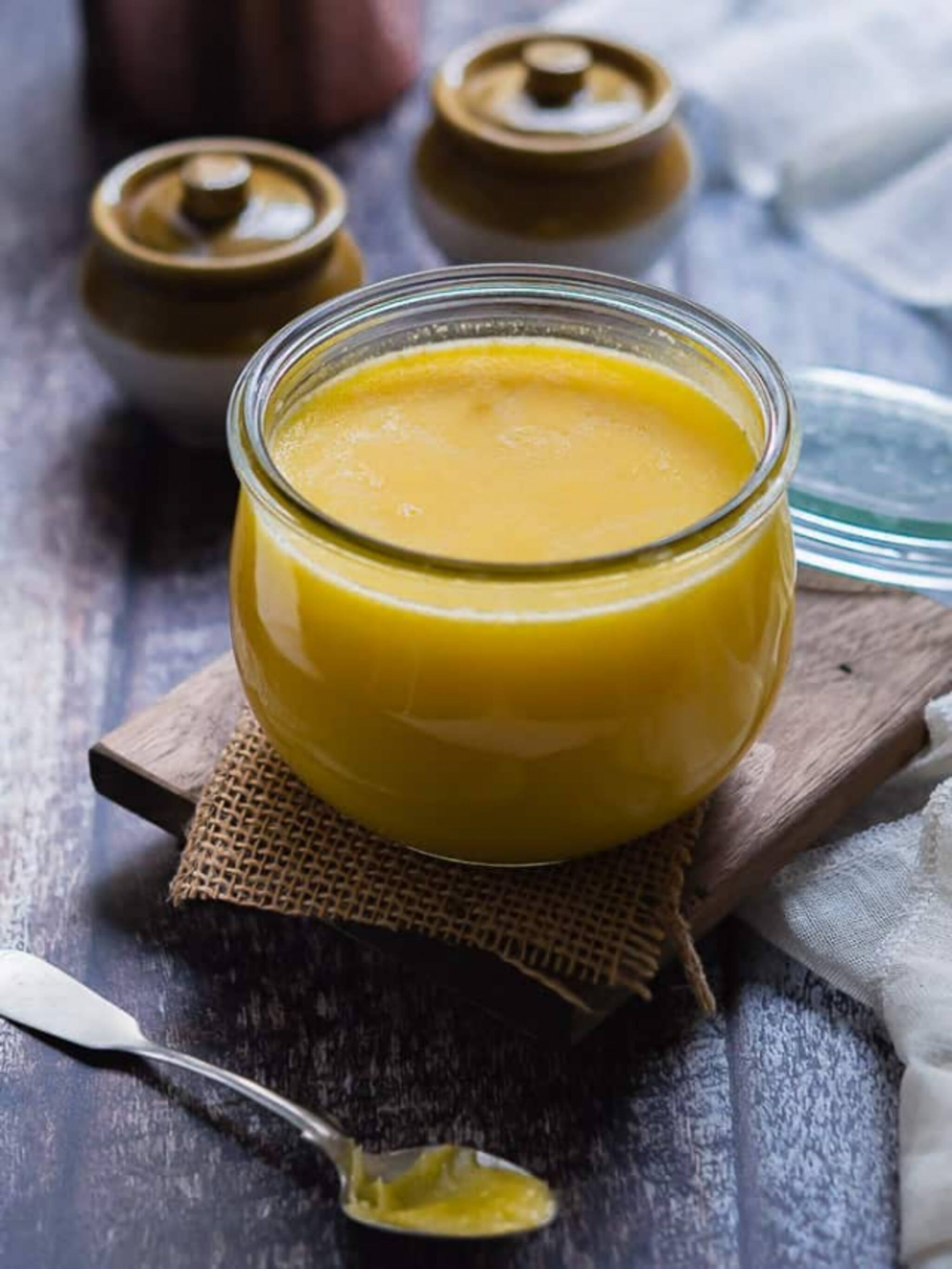 चमचाभर तूप चमकवेल तुमचं रूप, जाणून घ्या तुपाचे फायदे