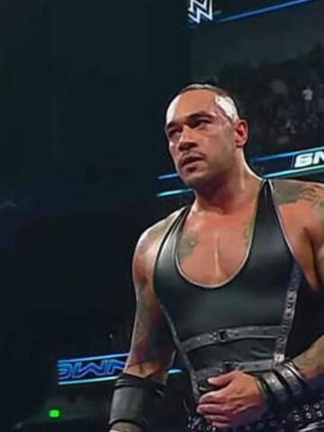 WWE SmackDown Highlights – Damian Priest and Naomi Secure Elimination Chamber Spots