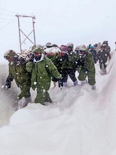 Avalanche Alert in the Himalayas: What Travelers Must Know