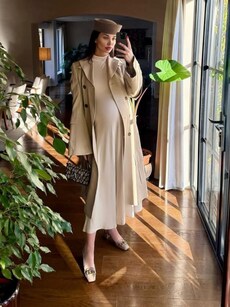 Amy Jackson&rsquo;s impressive baby bump styling in PICS