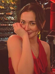 Hania Aamir&rsquo;s UK fashion pics: Effortless, chic, stunning