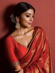 Valentine&rsquo;s Day 2025: Shriya Saran&rsquo;s all-red desi outfits