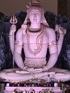 Maha Shivaratri 2025: Devotees Across India Mark the Sacred Night