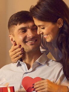 Valentine&rsquo;s Week Calendar 2025: Of love, kisses, affection