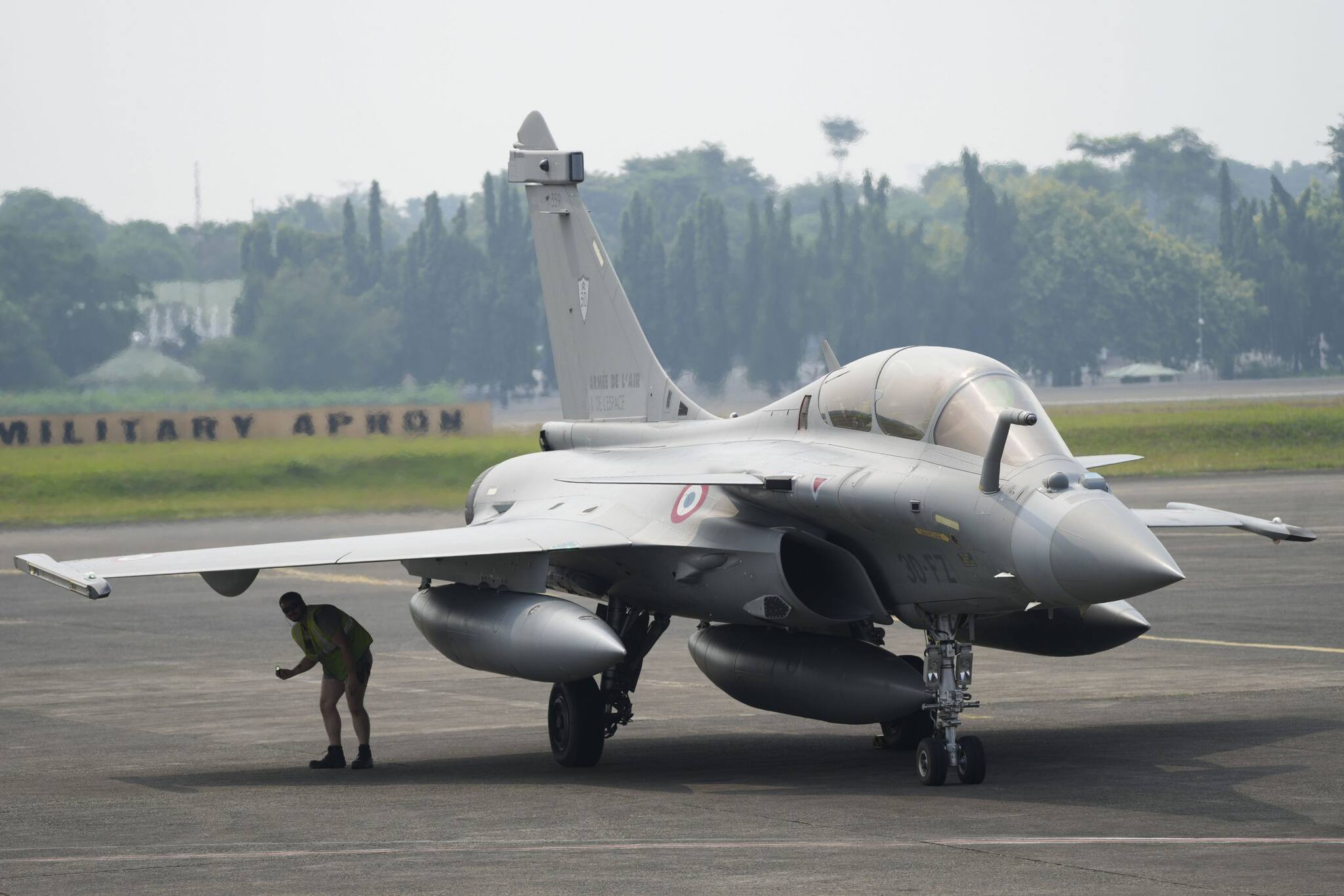 French air force mission makes stopover in Indonesia to boost security ties