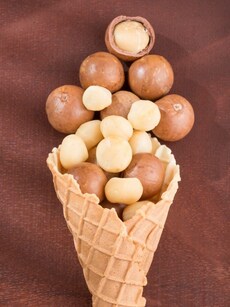 9 amazing health benefits of macadamia nuts for heart, brain