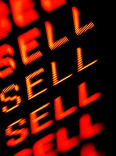 Zomato, Swiggy Shares Dive Up To 40% in 2025; What’s Causing Selling Pressure?