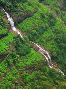 Matheran Shuts Down for Tourists Amid Local Protests—Here’s What to Know