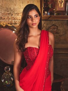 Suhana Khan stuns in glamorous sarees, see these 10 pictures